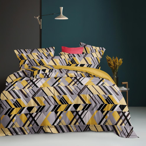 Gold Black Illusion 6by6 Bedsheet - Image 4